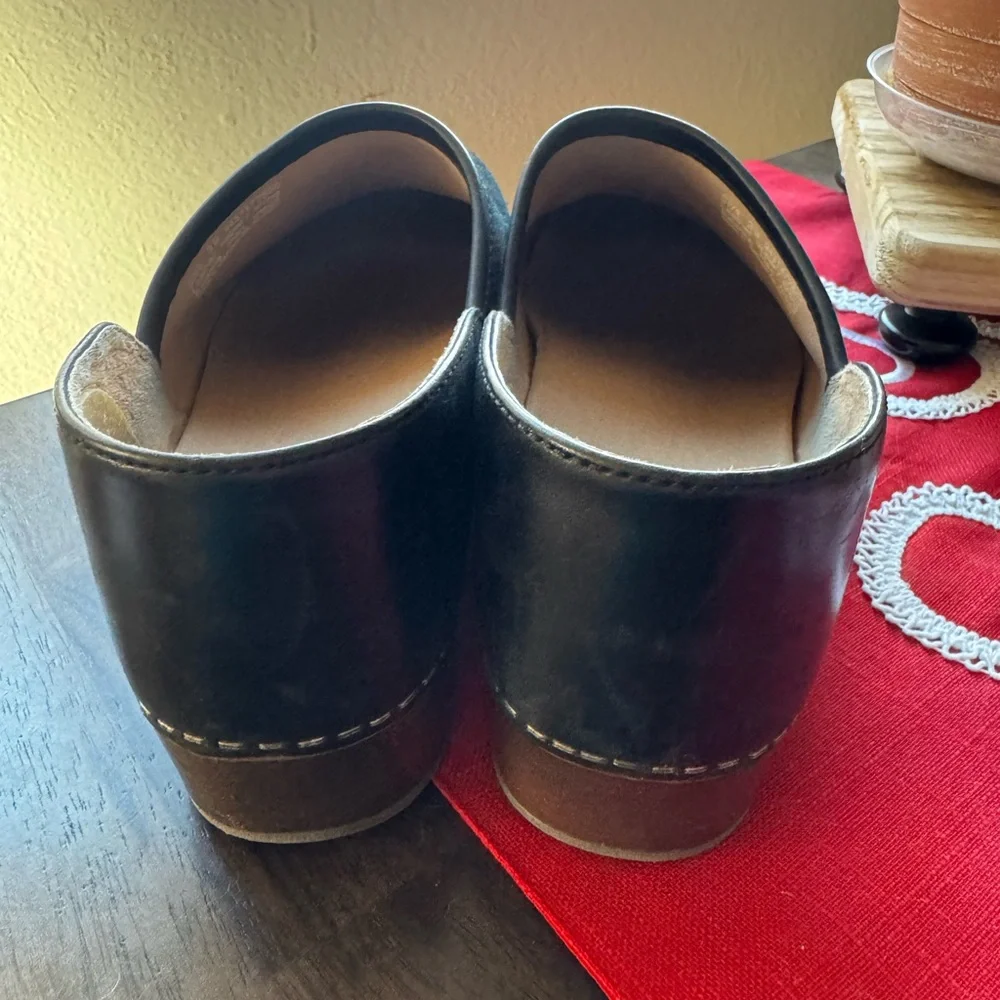 Dansko clogs - Picture 6 of 7